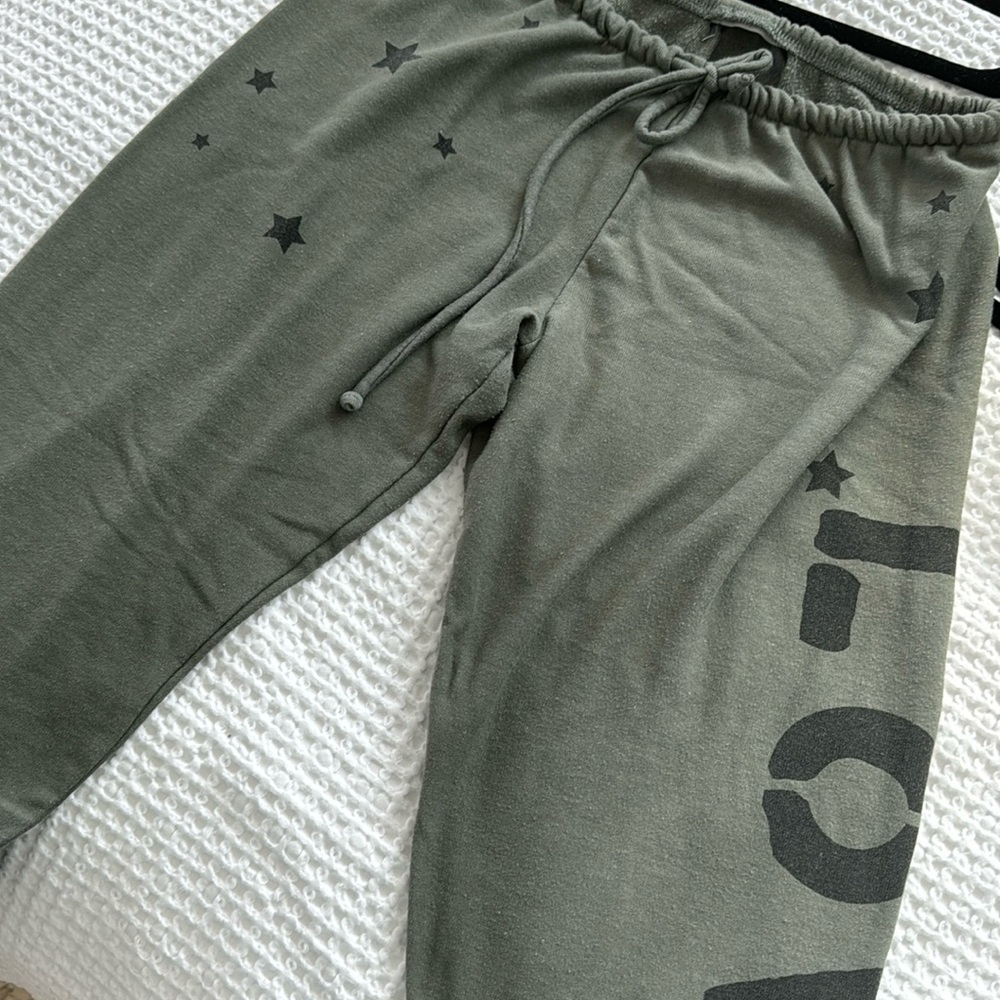 Chaser love sweatpants